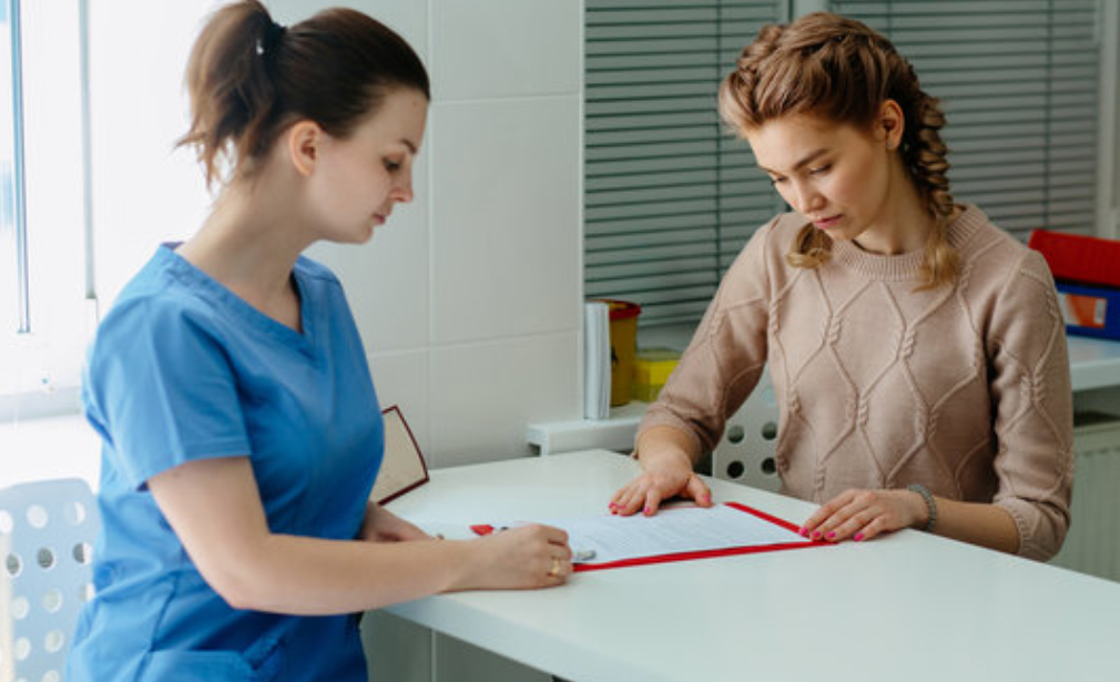 School physical examination for child health clearance at clinic
